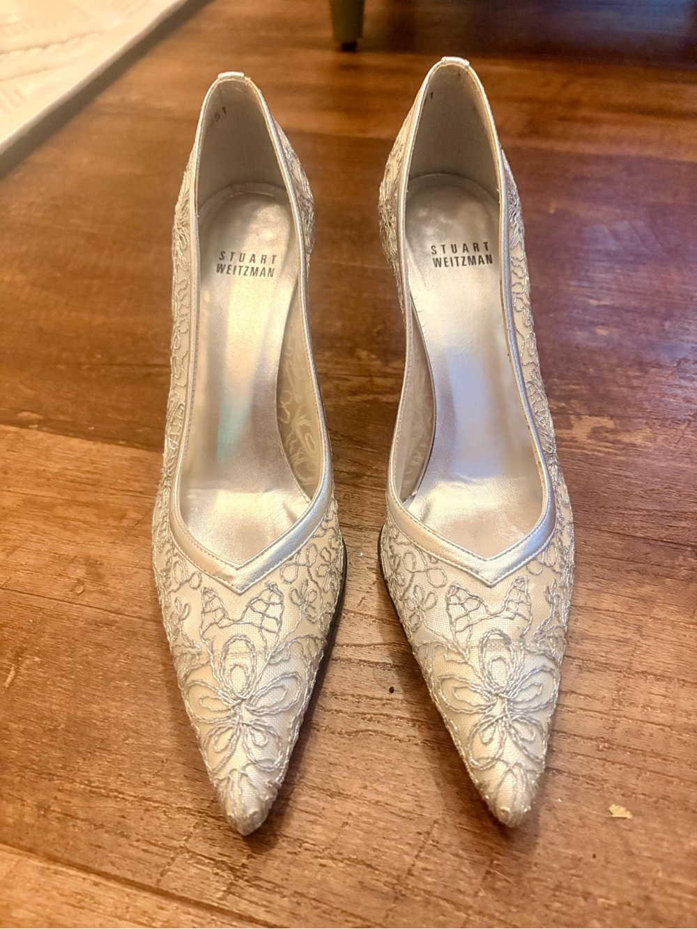 Stuart Weitzman Ivory Lace Pointed Toe Heels